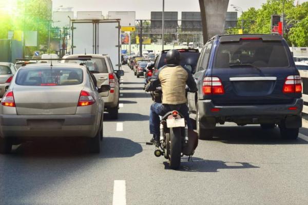 Lima Kesalahan Pengendara Motor yang Bikin Boros Bahan Bakar