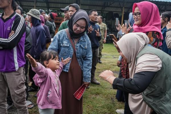 Kemenko PM Fasilitasi Pemulangan 92 Warga Terdampak Bencana ke Daerah Asal