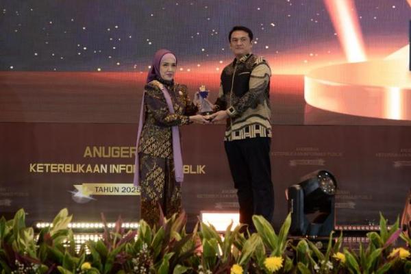 Raih Anugerah KIP, PTPN Group Catat Skor 97,97