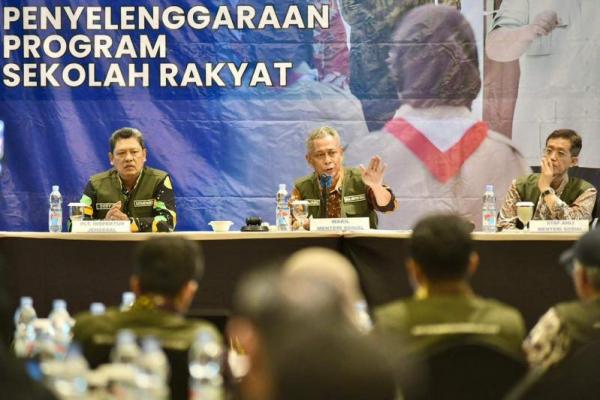 Wamensos Soroti Dua PR Besar Sekolah Rakyat