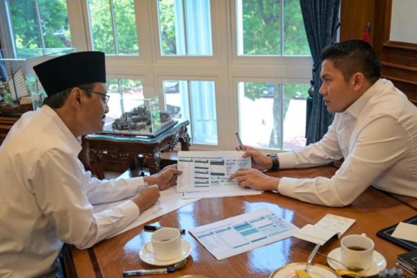 Mensos Bertemu Seskab, Bahas Skema Santunan Pengungsi Sumatera dan BLT