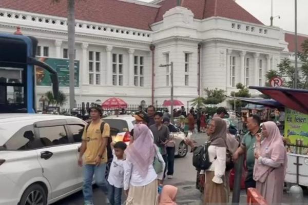15 Ribu Lebih Wisatawan Padati Kota Tua Saat Natal