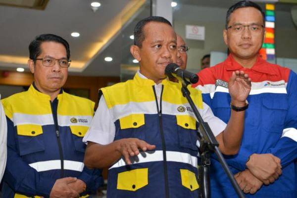 Jelang Tahun Baru, Menteri Bahlil Pastikan Stok BBM dan LPG Aman