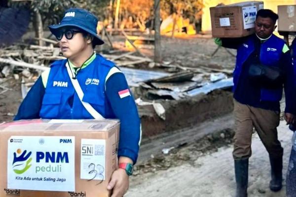 Relawan PNM Turun Langsung Salurkan Bantuan Korban Bencana Sumatera