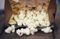 Sering Konsumsi Popcorn dari Microwave, Amankah untuk Tubuh?