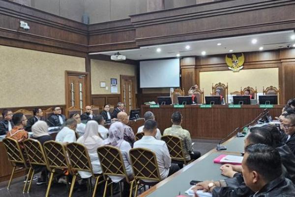 Eks Wamenaker Noel Ebenezer Didakwa Lakukan Pemerasan Rp6,5 Miliar