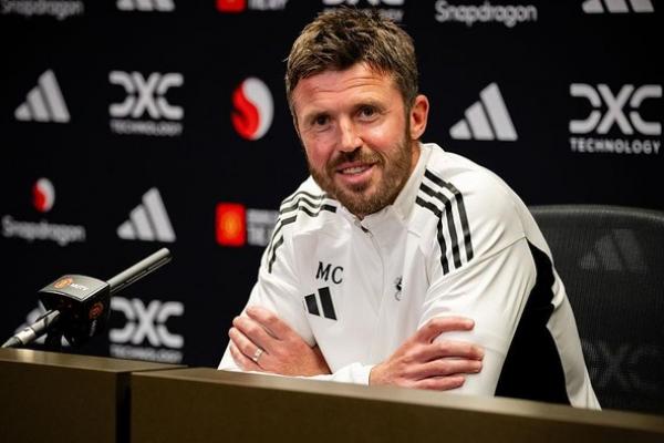 Carrick Ingin Peforma saat Derby Jadi Standar Permainan MU