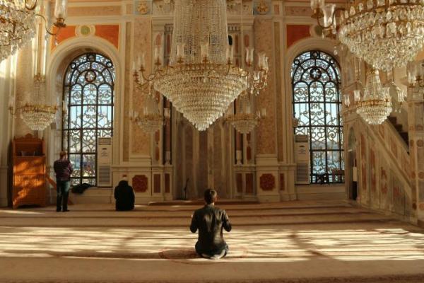 Niat Salat Istikharah dan Doanya, Lengkap untuk Diamalkan