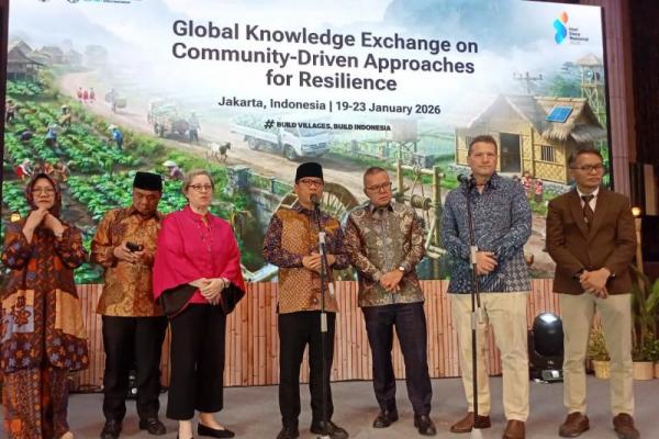 Mendes Dorong Desa Jadi Pelaku Utama Ketahanan Iklim