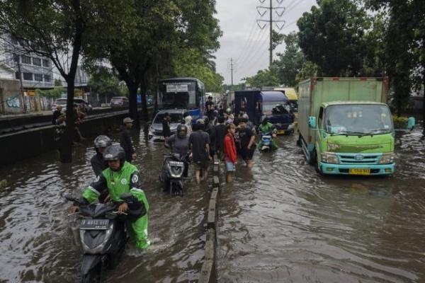 125 RT dan 14 Ruas Jalan di Jakarta Masih Terendam Banjir, Cek Rinciannya
