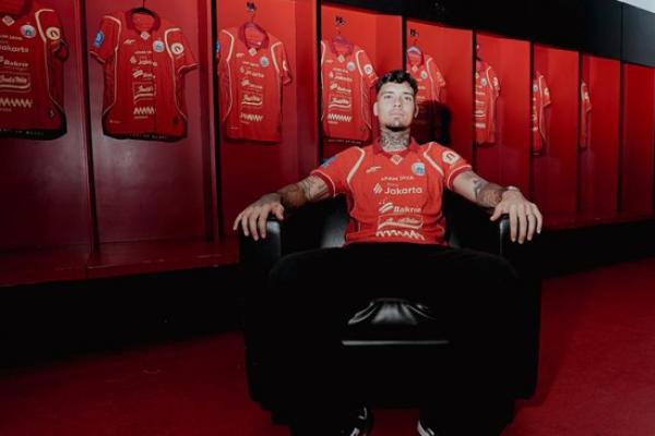 Persija Jakarta Resmi Rekrut Shayne Pattynama
