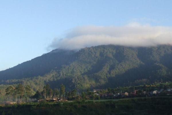 Mengenal Gunung Burangrang di Jawa Barat