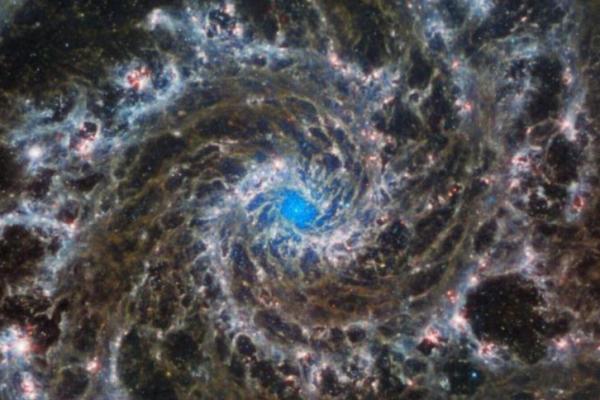 Ilmuwan Duga Bintang Gelap Jawaban atas Tiga Misteri Alam Semesta