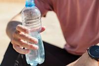 Studi: Kandungan Nanoplastik di Air Kemasan Lebih tinggi daripada Air Keran