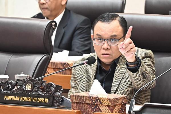 Komisi VII: Kebersihan dan Keamanan Harus Jadi Fondasi Pariwisata Nasional