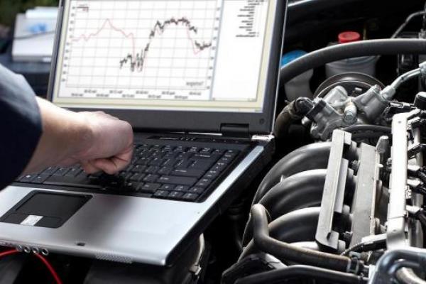 7 Alasan Mobil Tanpa Banyak Sensor Lebih Disukai Mekanik