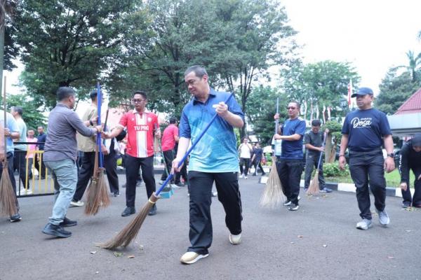 Wamendes Ariza Pimpin Kampanye Gerakan ASRI di Lingkungan Kemendes