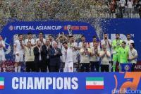 Para pemain timnas futsal Iran berselebrasi usai menjuarai Piala Asia Futsal 2026 (Foto: detik)