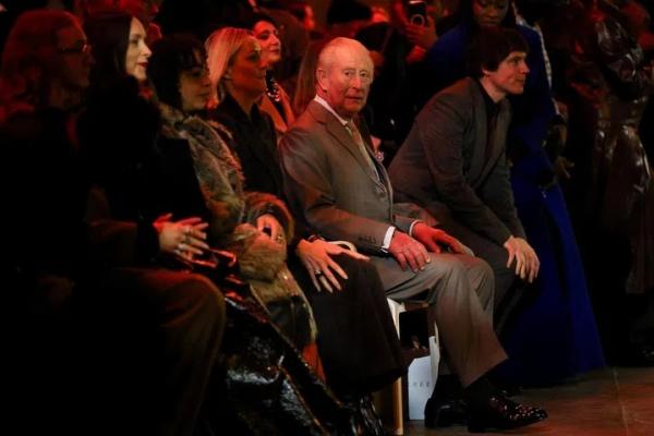 Adiknya Tersandung Kasus Epstein, Raja Charles Malah Healing