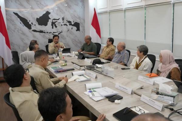 Terima Yayasan Sukun, Wakil Menteri Transmigrasi Kenang Program Sukunisasi