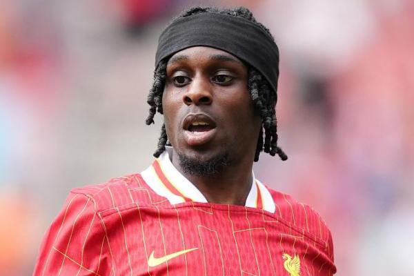 Frimpong Pulih dari Cedera, Arne Slot Senang