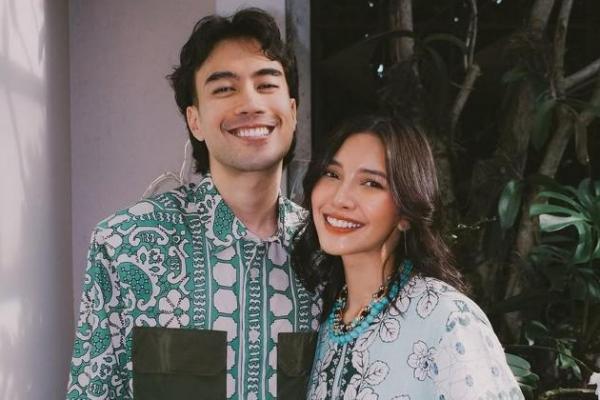 Sebelum meninggal dunia, Vido Aldiano tulis pesan yang begitu menyentuh untuk istri tercintanya Sheila Dara Aisha. 