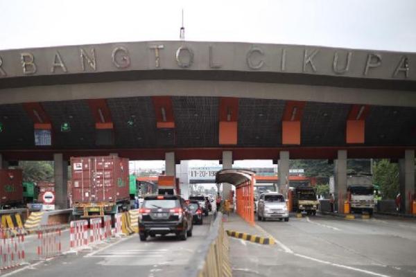 Tol Tangerang-Merak Dipadati Kendaraan, Volume Tembus 1,9 Juta