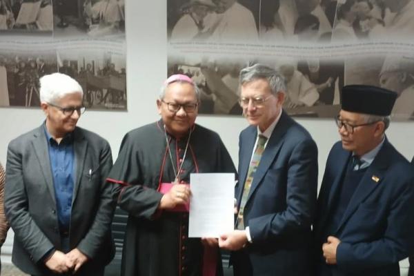 Bahasa Indonesia Resmi Jadi Bahasa ke-57 di Media Resmi Vatikan