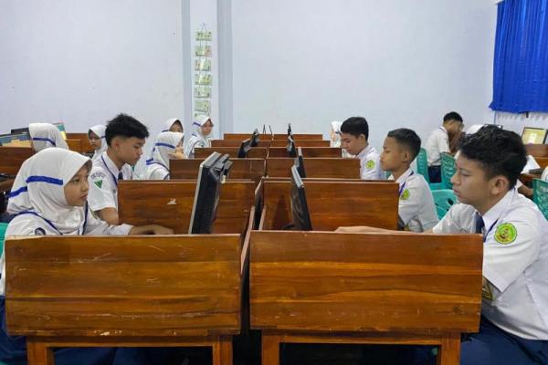 Komputer Update Windows Jelang TKA, Mendikdasmen Ingatkan Pengawas