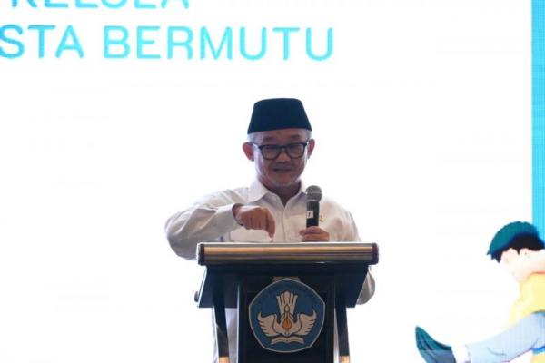 Mendikdasmen Dorong Lulusan SMK Swasta Sudah Siap Kerja