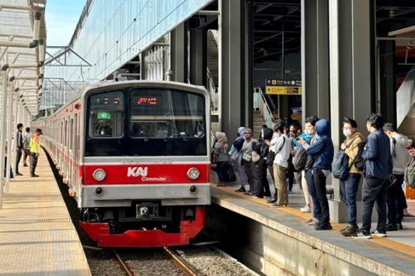 WFH ASN Berlaku, Penumpang KRL Turun 27 Persen
