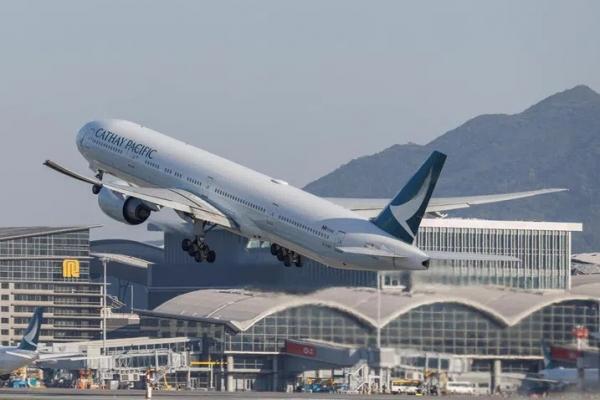 Avtur Mahal, Cathay Pacific Kurangi Penerbangan hingga Akhir Juni