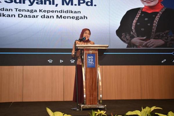 Kemendikdasmen: 70-80 Ribu Guru Pensiun Setiap Tahun