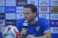Persib vs Arema: Bojan Hodak dan Marc Klok Bidik Tiga Poin