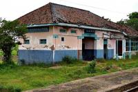 5 Stasiun Kereta Paling Angker di Indonesia, Berani Datang?