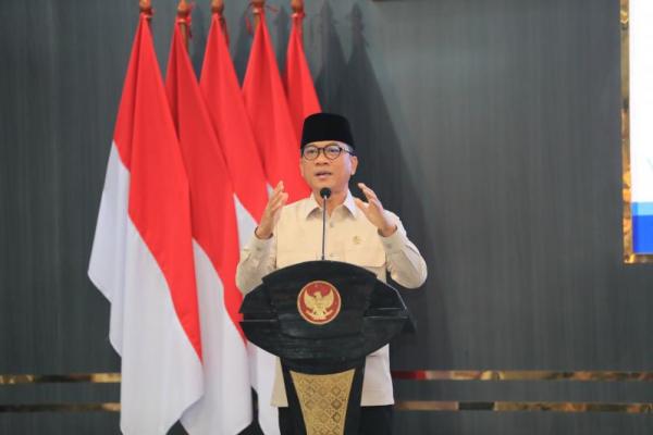 Mendes Yandri Puji Kebijakan Prabowo Tak Naikkan Harga BBM Bersubsidi