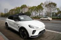 China Tangguhkan Izin Taksi Otonom pasca Insiden Mogok Massal