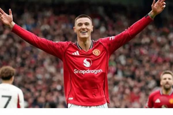 Carrick Jelaskan Alasan Sesko Ditarik Keluar di Babak Pertama