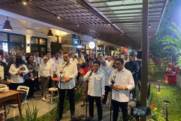 Senin Sore, Menko PM Ajak Menteri UMKM dan Menteri Ekraf Rapat di Blok M