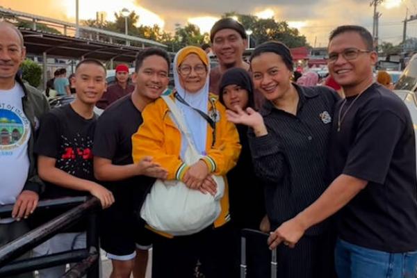 Viral, Dokter Ini Biayai Haji Ibu Hasil Jualan Sabun di TikTok