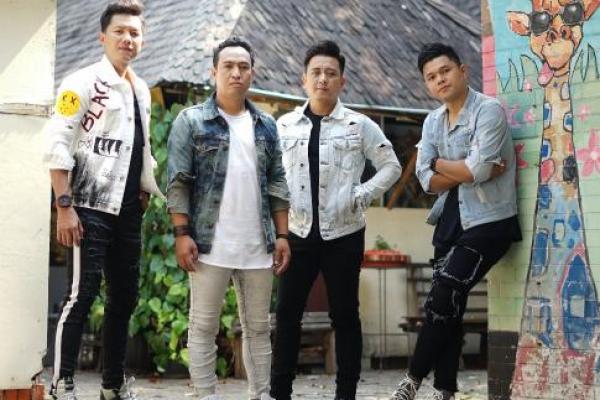Dalem Banget, ILIR7 Emosional di Lagu Seandainya Tercipta Untukku
