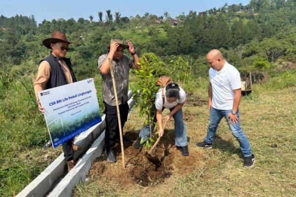 Perkuat Implementasi ESG, BRI Life Gelar Berbagai Program Kemasyarakatan
