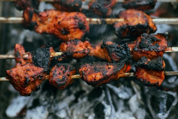 Sering Dianggap Remeh, Ini Bahaya Konsumsi Makanan Gosong bagi Tubuh