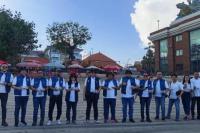 Dukung Konservasi Penyu, BRI Life Lepas Tukik di Pantai Kuta
