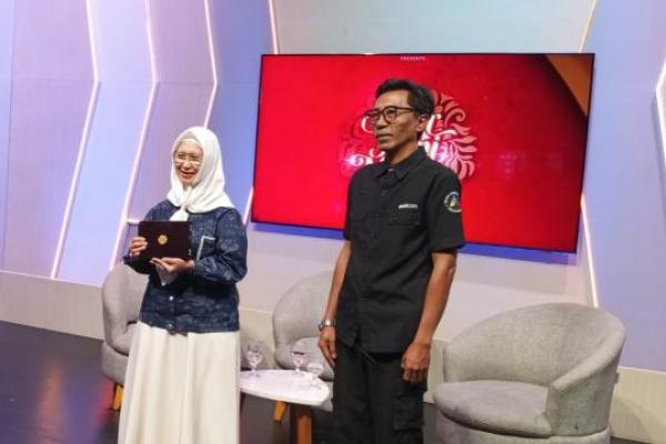 Perjuangkan Isu Pelayanan Publik, Politisi Demokrat Raih Penghargaan