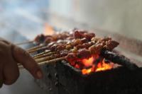 Menelusuri Jejak Sejarah Sate, Benarkah Asli dari Indonesia?