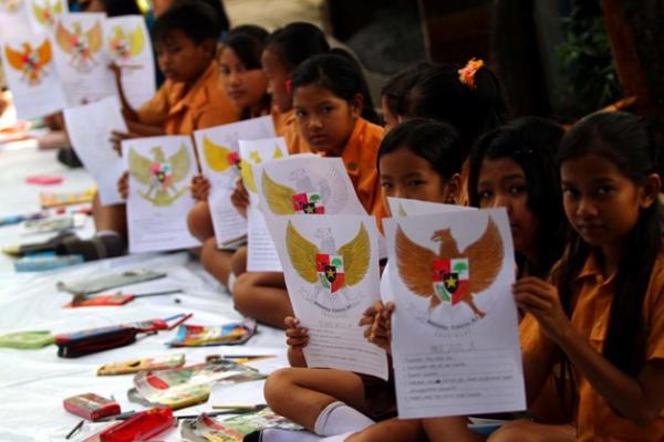 Simak Makna Filosofis 5 Lambang Pancasila di Dada Burung Garuda