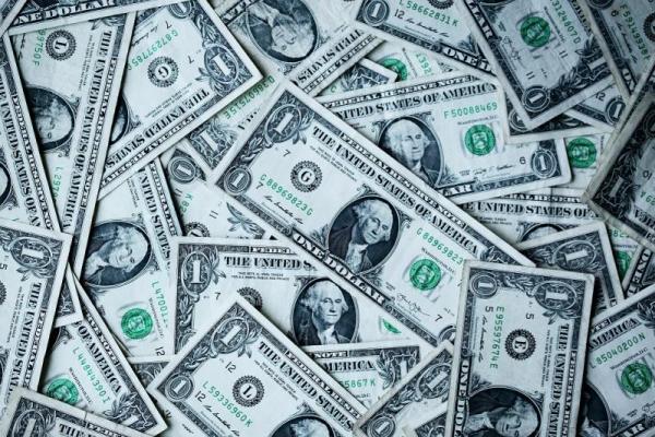 Dolar Tembus Rp18.000, Kaum Menengah ke Bawah Siap-Siap Hadapi Ini!