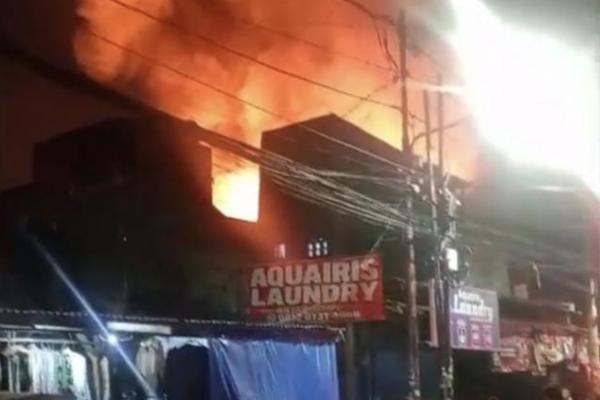 Puluhan Rumah di Pemukiman Padat di Johar Baru Ludes Terbakar