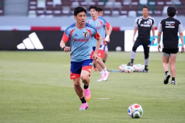 Wataru Endo Mundur dari Timnas Jepang, Mendadak Umumkan Pensiun